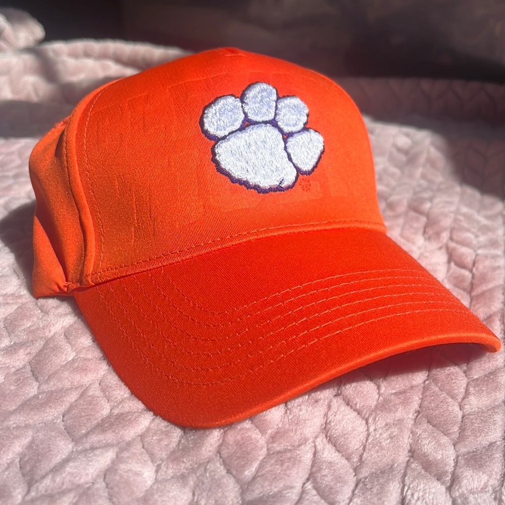 Clemson Tigers orange adjustable snap back hat. Great condition!